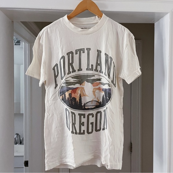 Abercrombie & Fitch Other - Abercrombie Graphic Tee